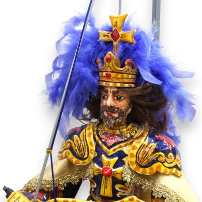 Sizilianische Puppe, Paladin aus Caltagirone-Keramik, H ca. 80 cm. Karolingische Linie, Sockel aus Lavastein - CHARLEMAG