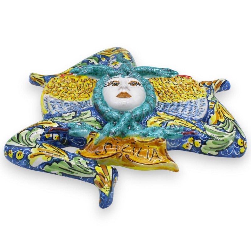 Trinacria in ceramica Caltagirone, h 40 cm ca. fondo blu decoro barocco verde e giallo - 
