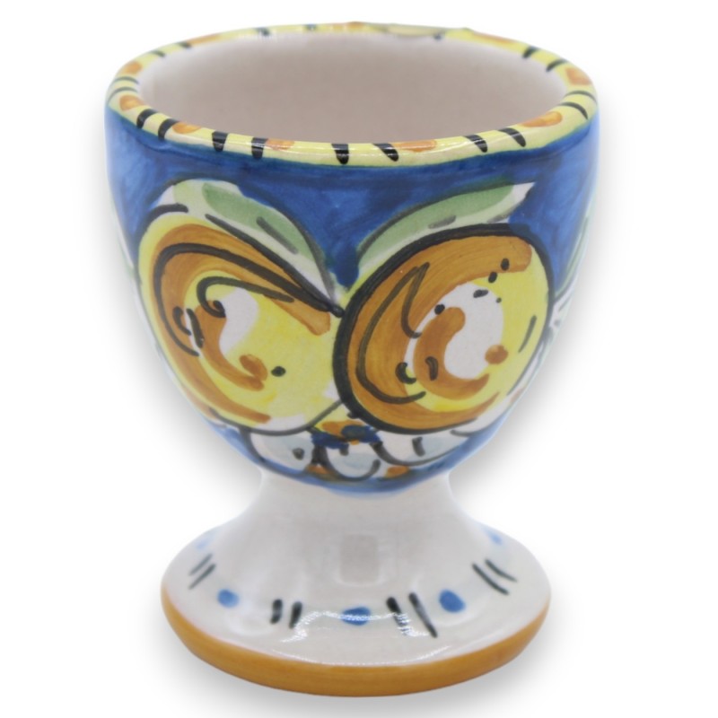 Huevera de cerámica Caltagirone h 6 y Ø 5 cm aprox. (1 unidad) con 3 opciones de color y decoración aleatoria - 