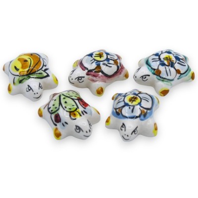 Caltagirone Ceramic Mignon Turtle, L 5 cm ca. (1st) slumpmässig dekoration och färg - 