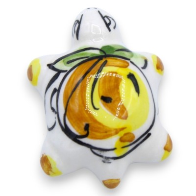 Caltagirone Ceramic Mignon Turtle, L 5 cm ca. (1st) slumpmässig dekoration och färg - 