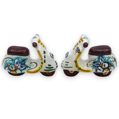 Vespa-Keramikfahrzeug Caltagirone - L 8 cm ca. (1 Stück) Zufällige Farbe - 