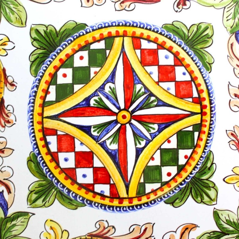 Vierkante tafel in lavasteen (inclusief smeedijzeren structuur), ca. L 65 x 65 cm. fruit-, barok- en Siciliaanse karrenv