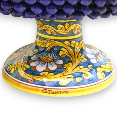 Centralny stojak na ceramiczne szyszki Caltagirone, Ø ok. 50 cm. barokowa dekoracja i kwiaty na niebieskim tle - 
