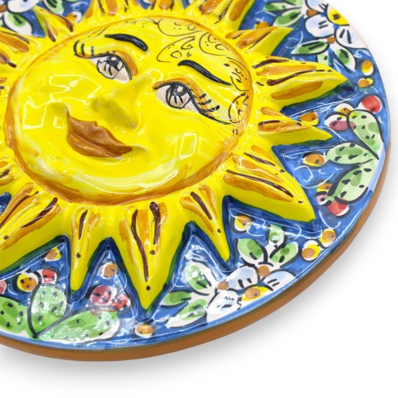 Sol de disco cerâmico Caltagirone, Ø aproximadamente 25 cm. decoração de pera espinhosa e flores em um fundo azul - 