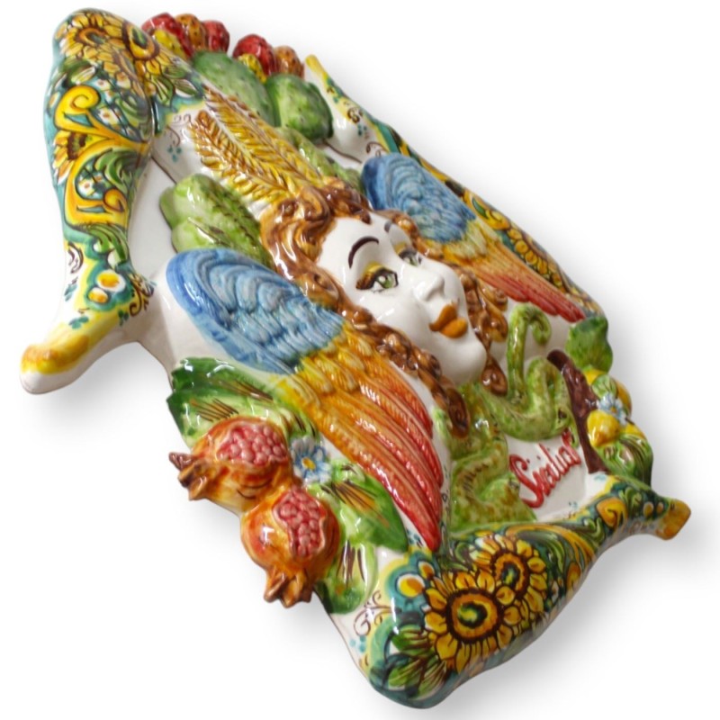 Olbrzymia Trinacria z ceramiki z Caltagirone, wysokość ok. 62 cm. Barokowa dekoracja w formie owoców i kwiatów. - 