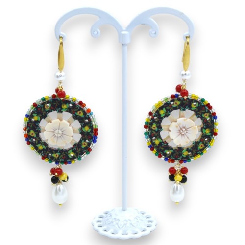Boucles d'oreilles en bois de roue de charrette sicilienne, avec insert camée, environ h 9 cm. perles naturelles, de Maj 2