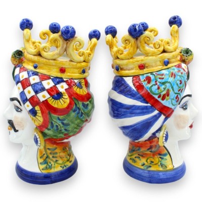Têtes de lande siciliennes (paire) h environ 25 cm Céramique de Caltagirone, à décor de couronne, figue de Barbarie et c