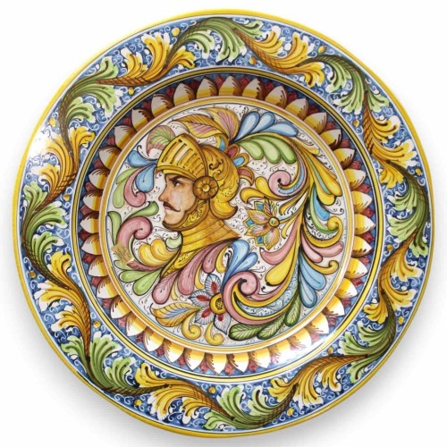 Piatto Ornamentale a falda in ceramica Caltagirone Ø 55 cm ca. decoro busto paladino in stile barocco, fondo Blu - 