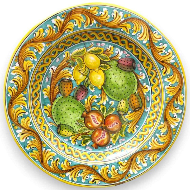 Piatto Ornamentale a falda, ceramica Caltagirone Ø 55 cm ca. decoro barocco e frutta, fondo verderame - 