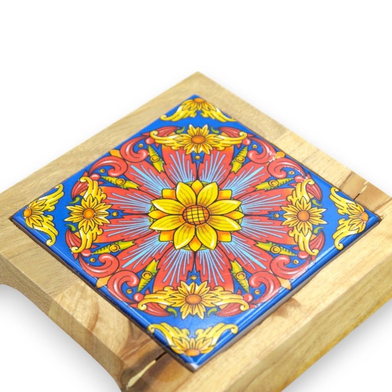 Drewniana podstawka pod garnek z płytką ceramiczną - dł. 14 x 14 cm ok. (1 szt.) dwie opcje dekoracji - 