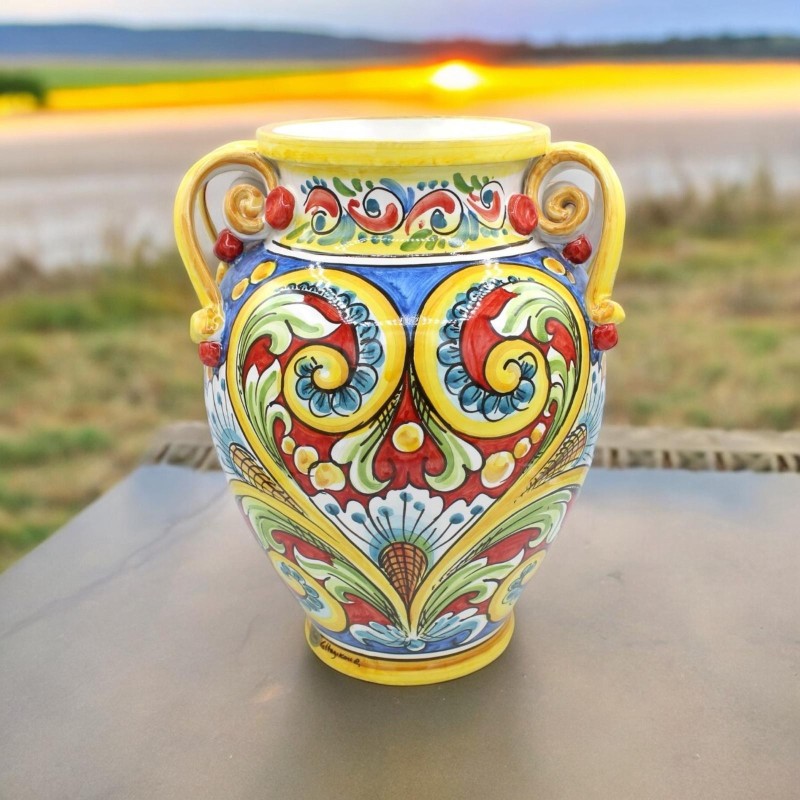 Ronde vaas met vier handvatten, Caltagirone keramiek, ca. h 36 x l 27 cm. veelkleurige barokke decoratie - 