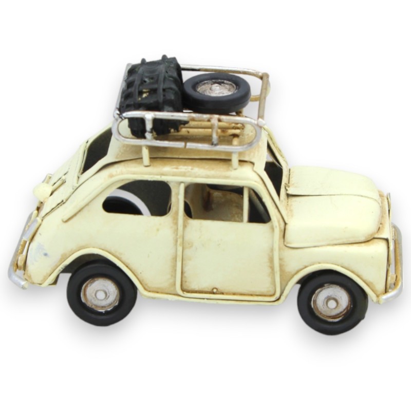 Vehículo Cinquecento de metal pintado a mano - L 10 y h 6 (1ud) varios colores - 
