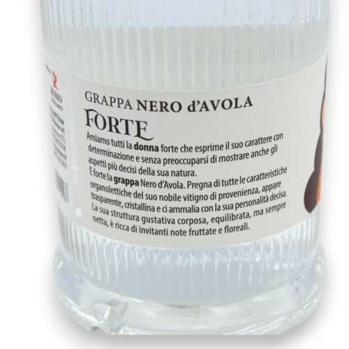 Sycylijska grappa rzemieślnicza Nero d'Avola Strong, 40% obj. - 500ml -  2
