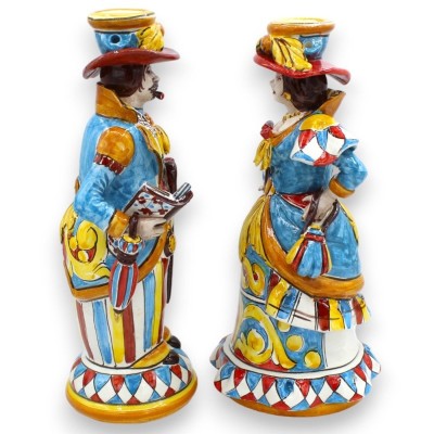 Coppia di Lumiere, "Signorotti", in ceramica Caltagirone, h 30 cm ca. decoro Carretto Siciliano - 