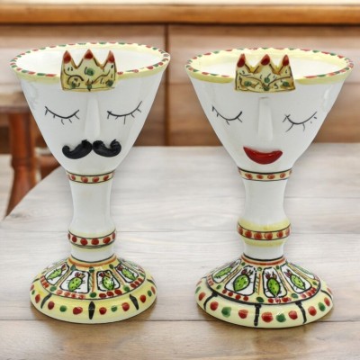 Paar kelken met gezicht en kroon, in Caltagirone keramiek - h ca. 18 cm. decoratie van cactusvijgen en stippen - 