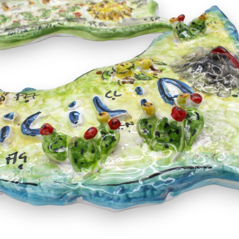 Sicily hanging ceramic Caltagirone, L 34 x 23 cm approx. (1pc) embossed decorations, random decoration and colour - 