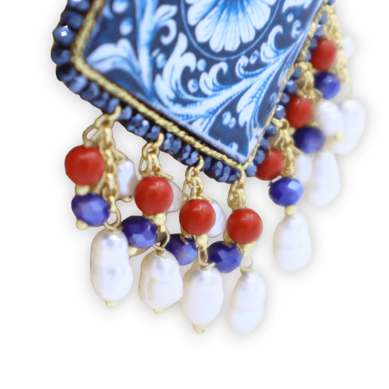 Collana con Perle naturali e inserti di mattonelline in pietra lavica e maioliche siciliane, L 65 + 9 cm ca. - 