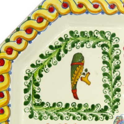 Achthoekig plat dienblad, keramiek van Caltagirone, ca. L 32 x 32 cm. vlechtwerk en Siciliaanse bijlenversiering - 