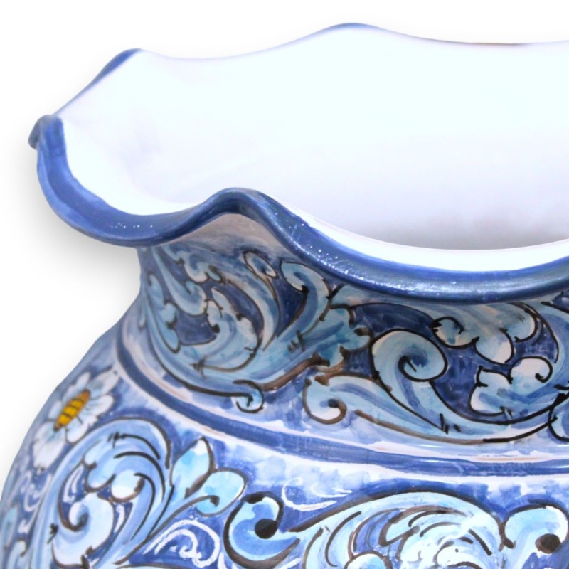 Großes Schirmglas, sizilianische Keramik, ca. 50 cm hoch. barocke Dekoration und Blumen auf blauem und türkisfarbenem Hi