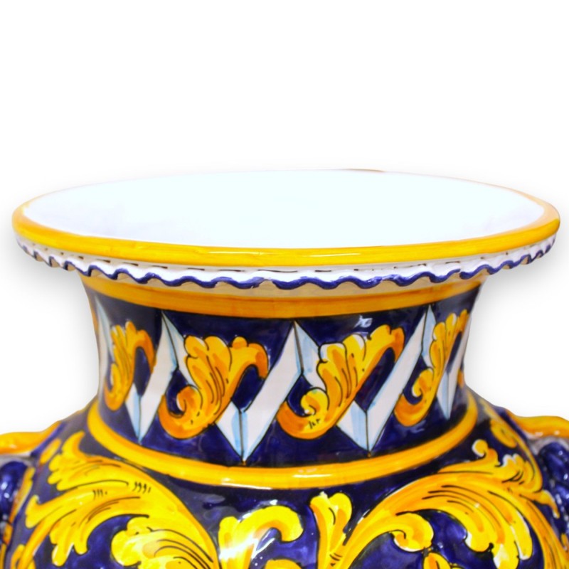 Schirmdose mit Torchon-Griffen, sizilianische Keramik, ca. 50 cm hoch. barocke, florale und geometrische Dekoration auf 