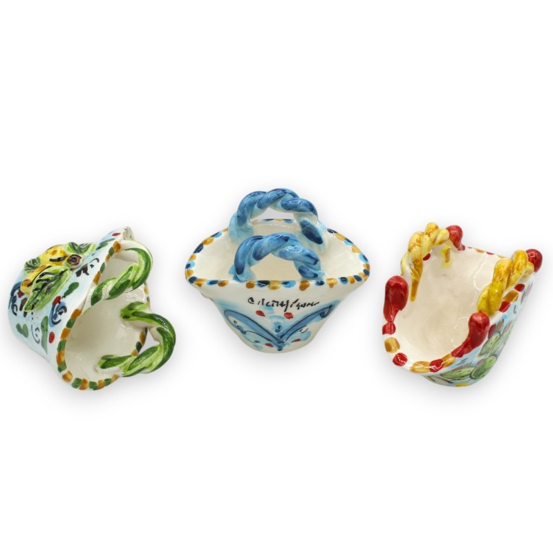 Caltagirone keramische koffietafel met glad of touwhandvat, ca. h 8 x 11 cm. (1pc) Willekeurige decoratie en kleur - 