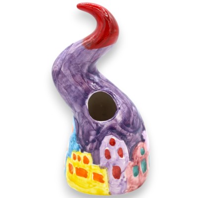 Castiçal de chifre da sorte, em cerâmica fina, h 18 x 8 cm aprox. Cor e decoração aleatórias - 