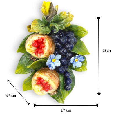 Pacote com composição de romãs, uvas, folhas e flores em cerâmica fina - h 23 x 17 cm aprox. - 