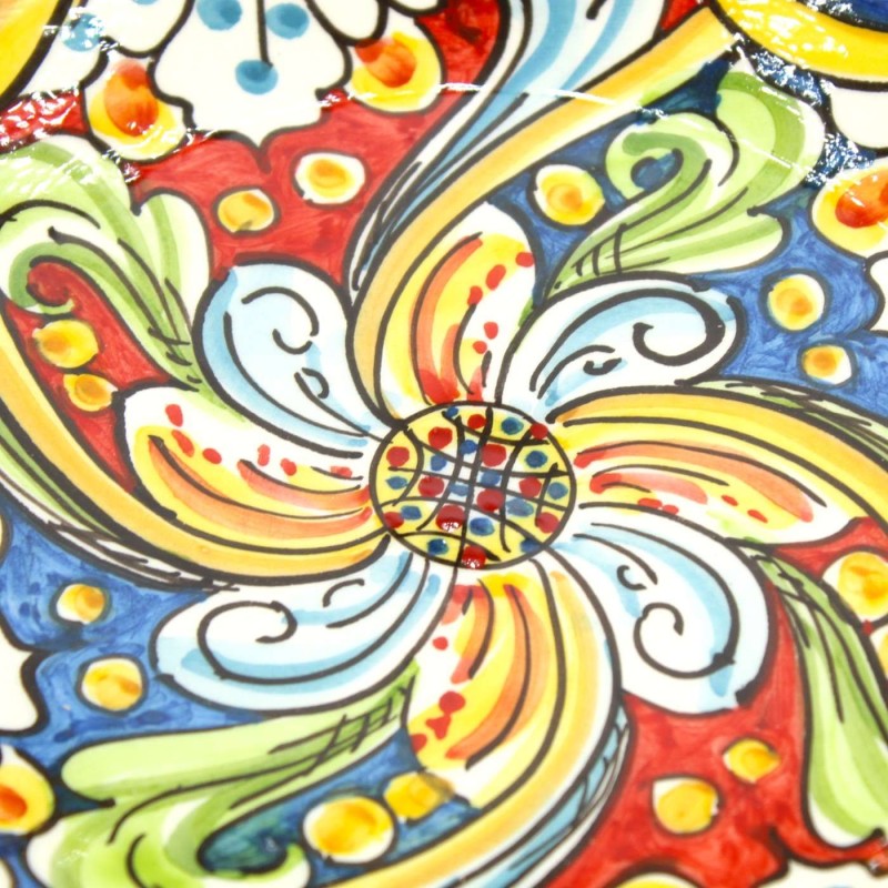 Tafelaufsatz aus Caltagirone-Keramik, Ø 38 und H ca. 16 cm. Barockdekoration, Blumen- und Zitronenapplikationen - 