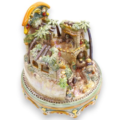 Borgo julkrubba i Caltagirone keramik, h 27 x Ø 26 cm ca. 24k rent guld emalj och pärlemor - 
