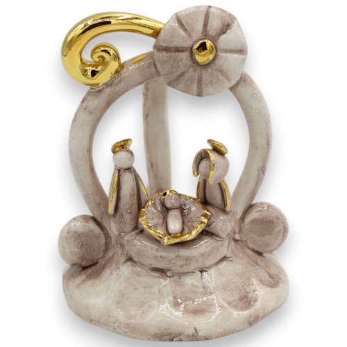 Krippe aus Caltagirone-Keramik – ca. 11 cm hoch und 8 cm lang. Antikweiß, 24-karätige Emaille-Details aus reinem Gold - 