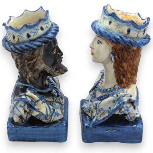 Par Caltagirone keramiska byster med krona, Antikblå, h ca 18 cm. kvadratisk bas -  2