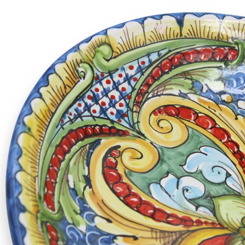 Ceramiczny talerz ozdobny Caltagirone Ø 37 cm ok. wielobarwna dekoracja barokowa i kwiatowa, na niebieskim tle - 