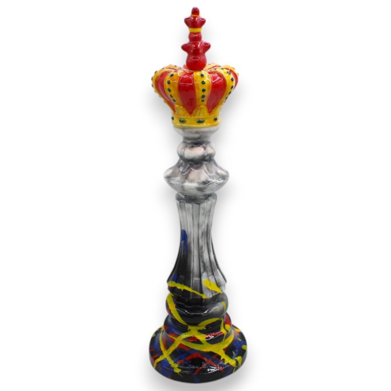 Decorative chessboard in fine ceramic, with 3 stylised pieces and wooden base frame - 