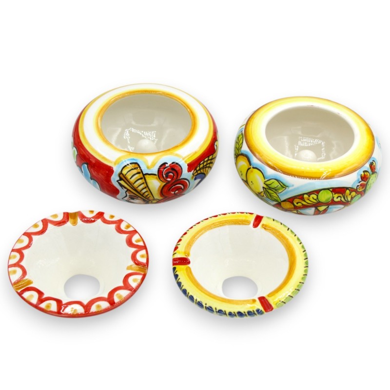 Caltagirone-Keramik-Aschenbecher, 2 Größenoptionen, Dekoration und zufällige Farbe (1 Stück) - 