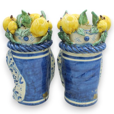 Cabezas de moro siciliano (par) h 31 / 32 cm aprox. con corona de limones, cerámica de Caltagirone, fondo azul - 