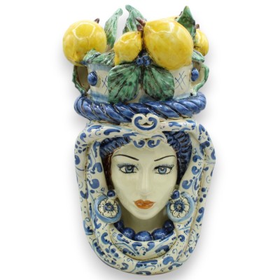 Cabezas de moro siciliano (par) h 31 / 32 cm aprox. con corona de limones, cerámica de Caltagirone, fondo azul - 