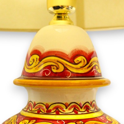 Barokke lamp in Caltagirone keramiek - h ca. 55 cm. Barokke decoratie met Palmette Rode achtergrond - 