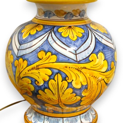 Barocklampe aus Caltagirone-Keramik – H ca. 55 cm. Barock- und Empire-Dekoration - 