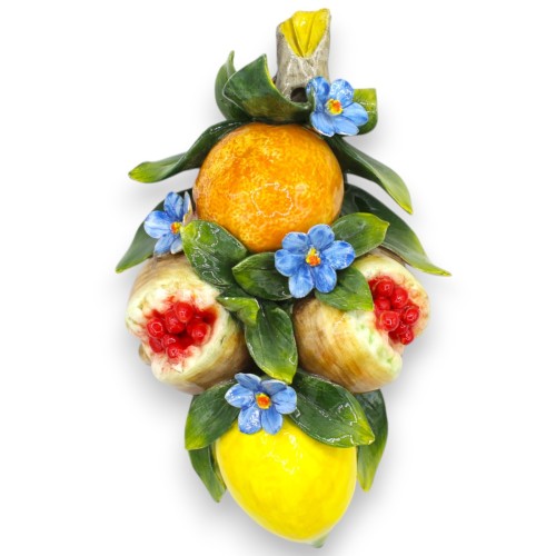 Bosje met sinaasappel, citroen en granaatappels, van fijn keramiek - ca. h 30 x 20 cm. bladeren en bloemen - 