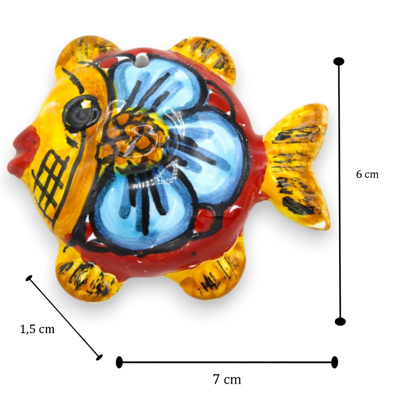 Peixe de parede em cerâmica fina, altura 6 x 7 cm aprox. Cor e decoração aleatórias (1 unidade) - 