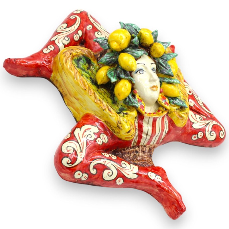 Caltagirone cerâmica Trinacria, altura 33 x 30 cm aprox. Fundo vermelho, com coroa e aplicações - 
