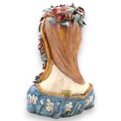 Popiersie kobiety z długą szyją, ceramika z Caltagirone, wys. ok. 33 / 34 cm. Wianek z kwiatów, dekoracja barokowa - 