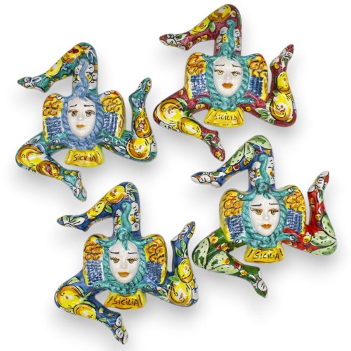 Caltagirone keramiek Trinacria, ca. 20 cm hoog. (1st) verschillende kleuren en willekeurige decoratie MD1 - 