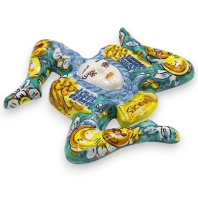 Trinacria aus Keramik aus Caltagirone, Höhe ca. 20 cm. (1 Stück) verschiedene Farben und zufällige Dekoration MD1 - 