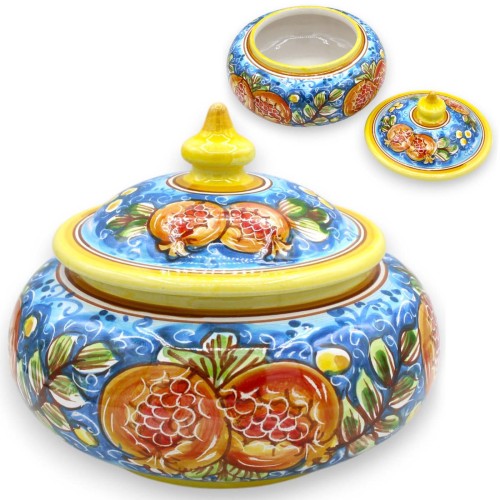 Słoik na ciasteczka lub pudełko na biżuterię wykonane z ceramiki Caltagirone, Ø 20 x wys. ok. 17 cm. dekoracja z granatu