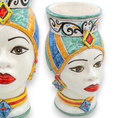 Vase à têtes de Maures siciliens, avec turban (paire) h 30 cm environ. Céramique de Caltagirone - 