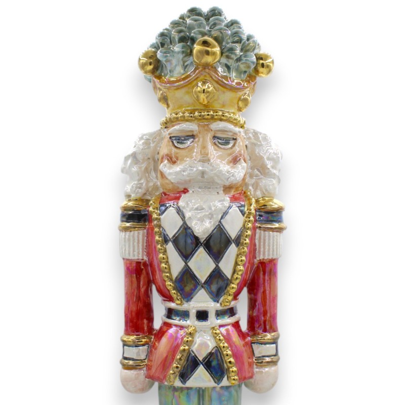 Nussknacker Prinz Soldat, ca. 50 cm hoch. veredelt mit Perlmutt-Emaille und 24 Karat reinem Gold - 