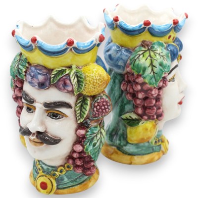 Cabezas de moro siciliano (par) de aprox. 18 cm de altura. Corona, frutos y medallón, cerámica de Caltagirone - 