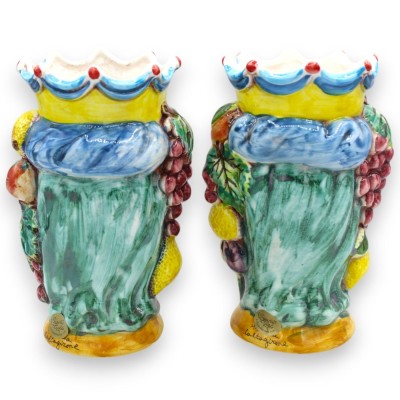 Cabezas de moro siciliano (par) de aprox. 18 cm de altura. Corona, frutos y medallón, cerámica de Caltagirone - 